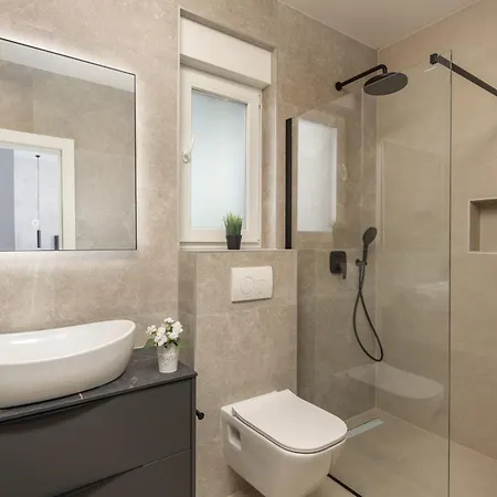 ヴィラ Leonarda Zadarvillas *