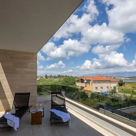 Leonarda Zadarvillas Villa Nin