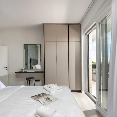 Willa Leonarda Zadarvillas *