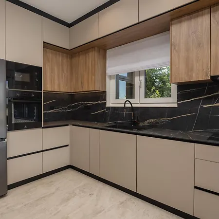 Leonarda Zadarvillas Willa Nin