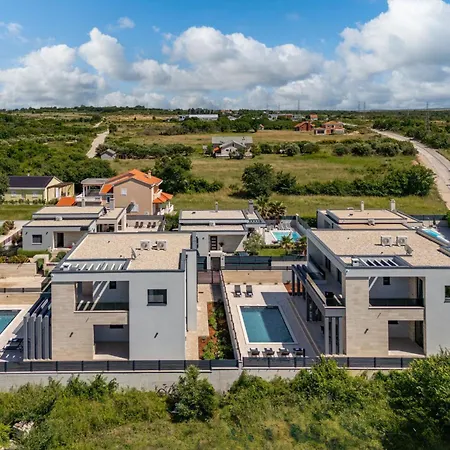 Leonarda Zadarvillas