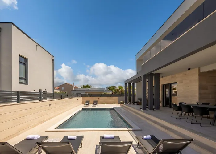 Leonarda Zadarvillas Villa Nin