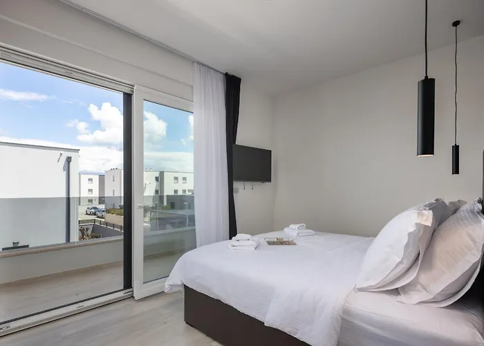 Leonarda Zadarvillas Villa Nin